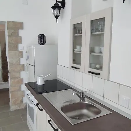 Loparina Lägenhet Nerezine